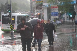 Bursa'da bug&uuml;n ve yarın hava durumu nasıl olacak? (27 Eyl&uuml;l 2017 &Ccedil;arşamba)