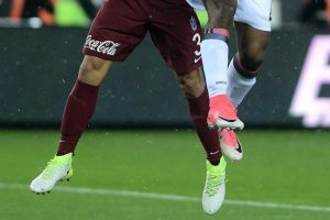 Beşiktaş-Trabzonspor ma&ccedil;ı biletleri yarın satışa &ccedil;ıkacak