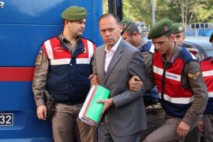 G&uuml;l'&uuml;n darbe sanığı eski yaverine ağırlaştırılmış m&uuml;ebbet