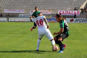 Sakaryaspor 1 puanla yetindi