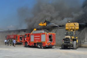 Hurdacı deposunda patlama: 3 iş&ccedil;i yaralı