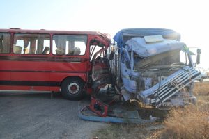 Eskişehirspor'un otob&uuml;s&uuml; kazaya karıştı: 13 yaralı