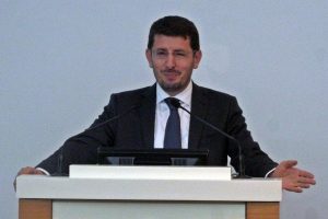 "Şuan kamuda fazladan 250 milyar likit varlığımız var"