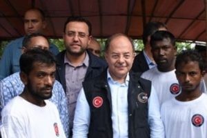 Akdağ: Arakanlılar i&ccedil;in 100 bin kişilik sığınma kampı inşa edeceğiz