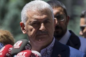Referanduma karşı &uuml;&ccedil;l&uuml; mekanizma