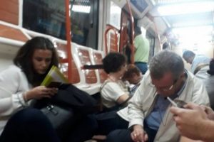 Madrid metrosunda silah sesleri!