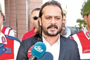 &Uuml;nl&uuml; yazardan 3 g&uuml;n sonra 'senaryo' gibi itiraf!