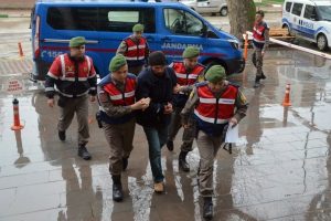 Bursa'da k&ouml;y bakkalını &ouml;ld&uuml;ren &ccedil;obanın akli dengesi araştırılacak