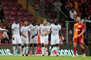 Galatasaray'ı eleyen &Ouml;stersunds grup lideri