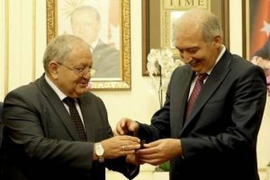 Yeni başkan Mevl&uuml;t Uysal g&ouml;revi devraldı