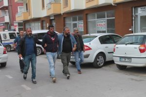 Bursa'da silahla bir kişiyi yaraladı polisten ka&ccedil;amadı