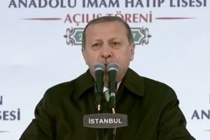 Erdoğan: &Ouml;ğretmenlerimiz bize '&ouml;l&uuml; yıkayıcısı mı olacaksınız' derdi
