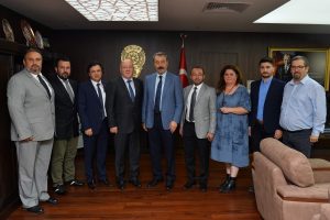 Bursa Gazeteciler Cemiyeti y&ouml;neticilerinden, Emniyet M&uuml;d&uuml;r&uuml; Osman Ak'a ziyaret