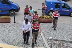 Bursa'da dolandırıcılar adalete teslim edildi