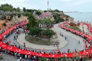 B&uuml;y&uuml;kşehir ve il&ccedil;e belediye başkanlarının meydan kavgası!