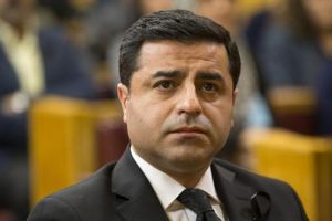 Demirtaş'a Twitter araması!