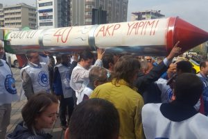 Bursa'da MTV zammına f&uuml;zeli tepki!