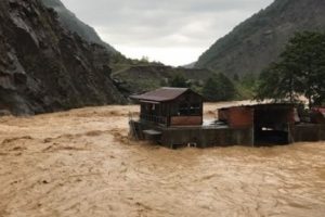 Meteoroloji'den aşırı yağış uyarısı!