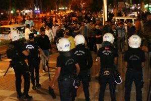 Nişan t&ouml;reninde kavga: 16 g&ouml;zaltı