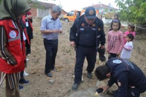 Bursa'da k&ouml;yde, yavru kedi kurtarma operasyonu
