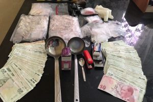 İzmir'de uyuşturucu operasyonu: 5 tutuklama