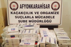 Polis 6 bin 180 paket g&uuml;mr&uuml;k ka&ccedil;ağı sigara ele ge&ccedil;irdi