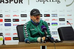 Ak&ccedil;ay: Bir puan S&uuml;per Lig'de altın değerindedir