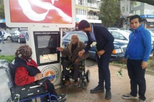 Sivas'ta polisleri taşıyan midib&uuml;s devrildi: 7 yaralı