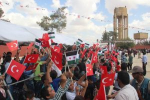 Suriye'de bayrak izdihamı