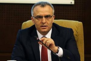 Maliye Bakanı Naci Ağbal hastaneye kaldırıldı