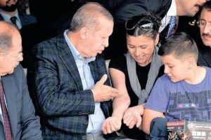 Tutuklu yarbayın eşi derdini anlattı