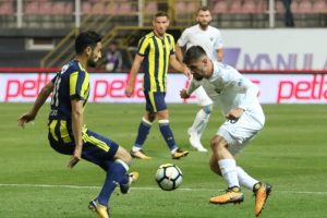 Akhisarspor kendi evinde dikkat &ccedil;ekiyor