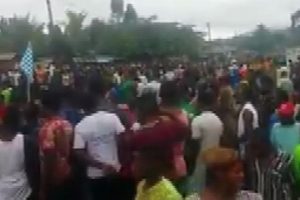 Kamerun'da bağımsızlık protestosu: 8 &ouml;l&uuml;