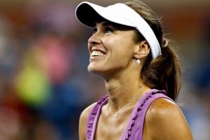 Hingis zirvenin tadını &ccedil;ıkarıyor