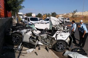 Zincirleme trafik kazası: 8 yaralı
