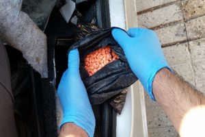 Uyuşturucu ticareti yapan 7 kişi tutuklandı