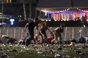 Las Vegas dehşetini yaşayanlar anlattı! 'Ka&ccedil;mak i&ccedil;in 5 saniyemiz vardı'