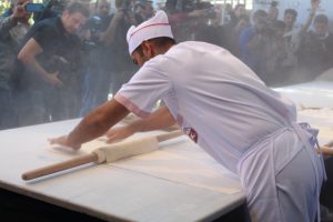 Baklava Festivali renkli g&ouml;r&uuml;nt&uuml;ler oluşturdu
