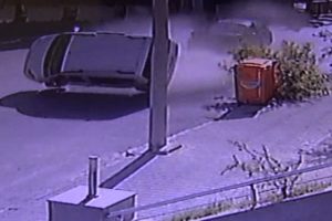 &Ouml;ğrencileri taşıyan ara&ccedil; kaza yaptı: 12 yaralı