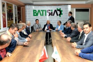 Bursa Osmangazi Belediye Başkanı D&uuml;ndar, iş d&uuml;nyasının temsilcileri ile buluştu