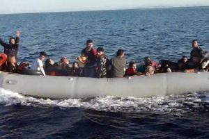 Ayvalık'ta 14 ka&ccedil;ak yakalandı