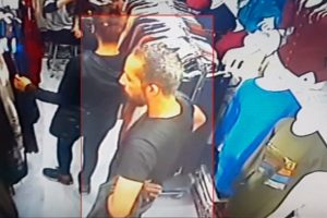 M&uuml;şteri kılığındaki hırsızlar!