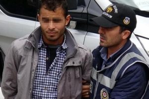 Sokak ortasında gen&ccedil; kıza Suriyeli tacizi!