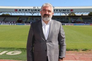 Elazığspor'un borcu y&uuml;z&uuml;nden stadyumun elektriği kesildi
