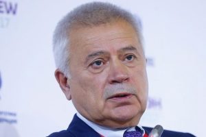 Lukoil'den petrolde &uuml;retim kısıntısında 'vade' uyarısı