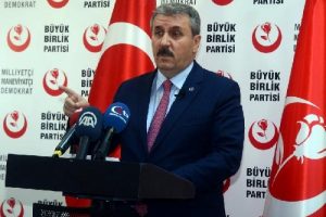 Destici: Ter&ouml;rle topyek&uuml;n m&uuml;cadele edilmesini destekliyoruz