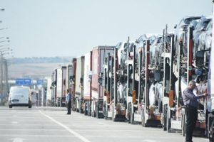 Kapıkule'de 5 kilometre TIR kuyruğu