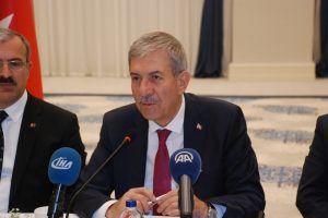 "T&uuml;rkiye'nin doktor a&ccedil;ığı 5 yıl i&ccedil;erisinde azalacak"