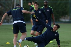Osmanlıspor Antalya'da hazırlıklara başladı