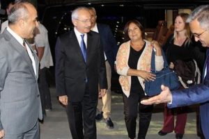 Kılı&ccedil;daroğlu oğlunun yemin t&ouml;reni i&ccedil;in Sivas'a geldi